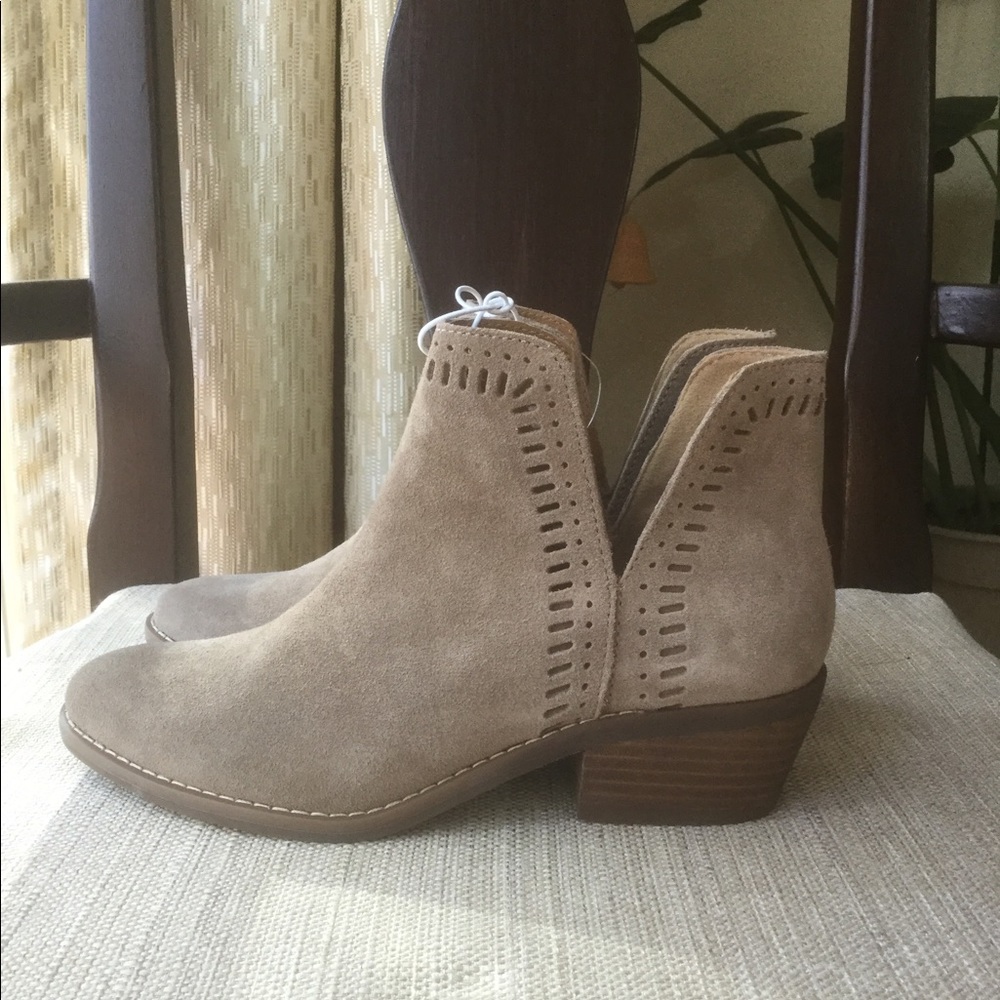 NWOT Lucky Brand Booties